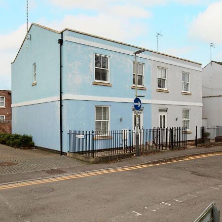 Stunning 2 Bed With Private Patio And Free Parking Villa Cheltenham Luaran gambar