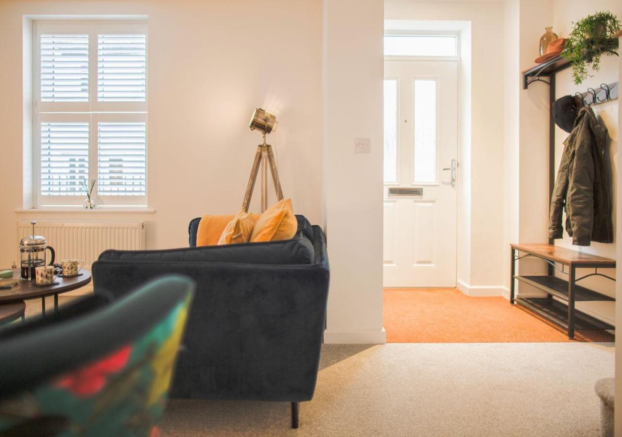 Stunning 2 Bed With Private Patio And Free Parking Villa Cheltenham Luaran gambar